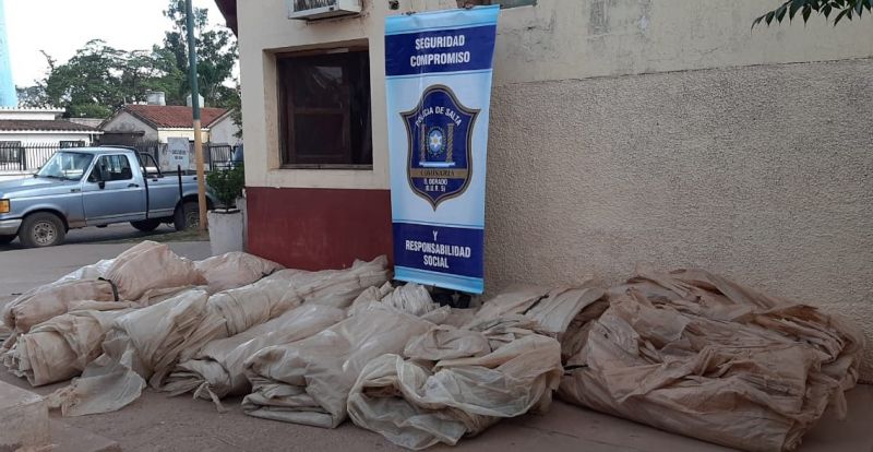 Dos detenidos por el robo de plásticos en una finca de Apolinario Saravia