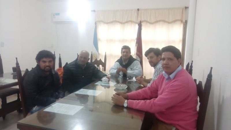 JVG : EL INTENDENTE AGUIRRE VISTO A CONCEJALES