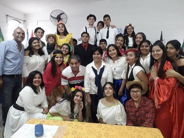 SEGUNDO AÑO DE DIPLOMATICOS POR UN DIA EN EL COLEGIO 5098
