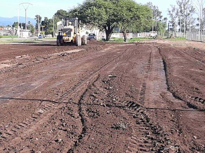 LAS LAJITAS : NIVELACIÓN Y CERCADO PERIMETRAL DEL PARQUE NORTE