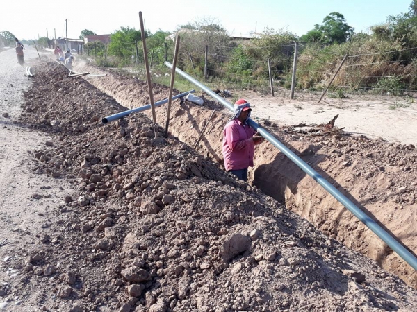 100 familias del barrio Loteo Jerez y Nueva Esperanza acceden al servicio de agua potable: