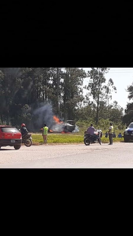HACE INSTANTES ACCIDENTE EN EL ACCESO SUR DE APOLINARIO SARAVIA
