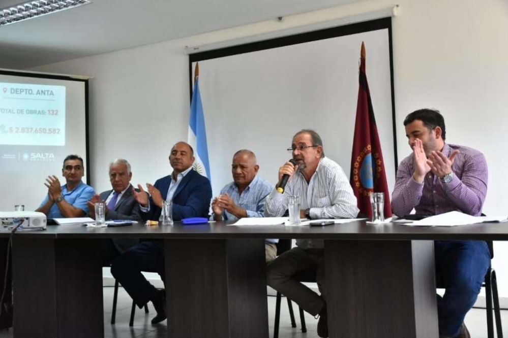 Fuerte espaldarazo del gabinete de Sáenz a Juanilo Aguirre