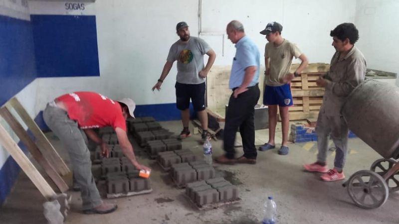 LAS LAJITAS : El intendente Municipal, Fernando Alabi, puso en marcha el proyecto de adoquinado.