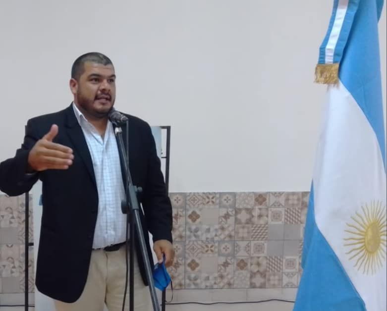 EL QUEBRACHAL: ENTREGA DE SUBSIDIOS DE AGUA Y LUZ