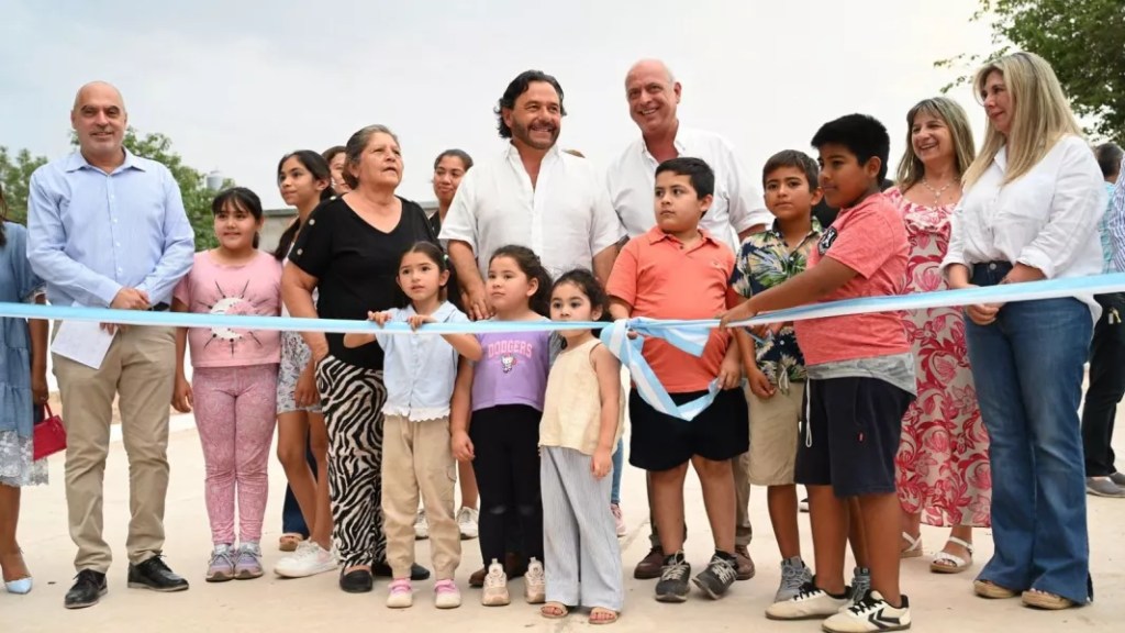 Sáenz en Las Lajitas: “Con más de 2.500 obras en toda la provincia, garantizamos igualdad de oportunidades”