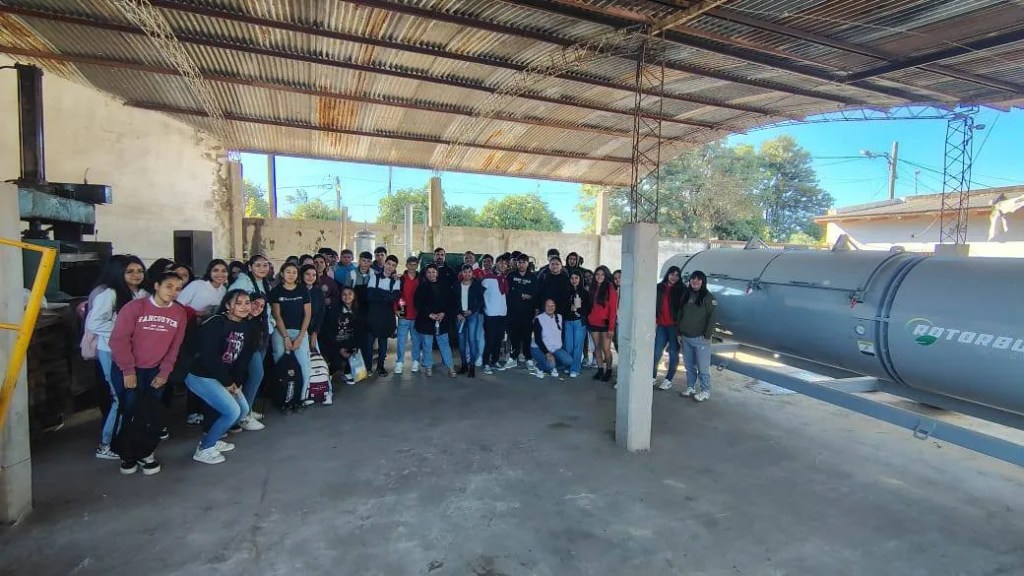 Alumnos del Secundario 5037 visitaron la Planta Recicladora de Las Lajitas
