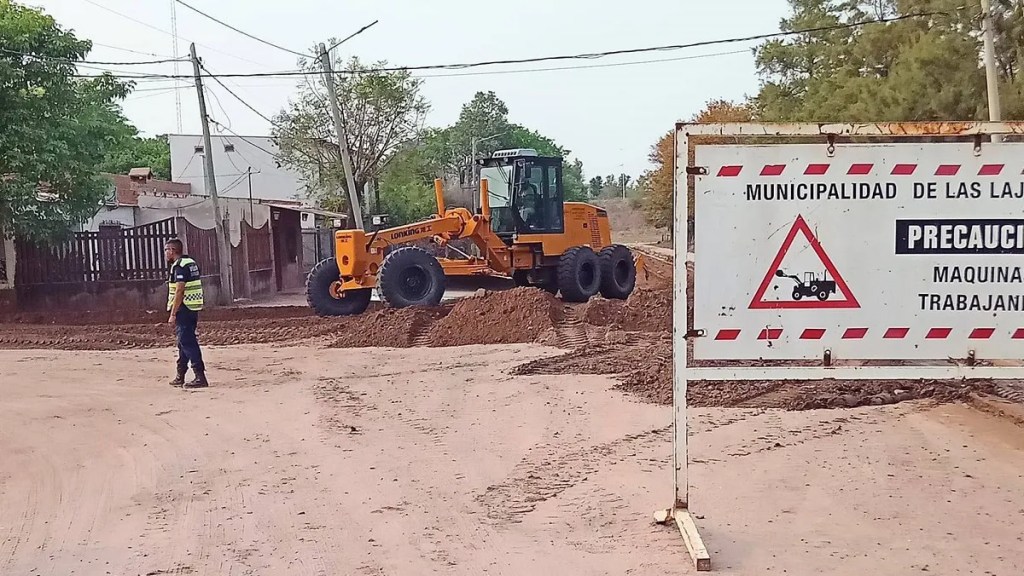 Nueva etapa de pavimentación en la histórica Av. Antártida Argentina de Las Lajitas