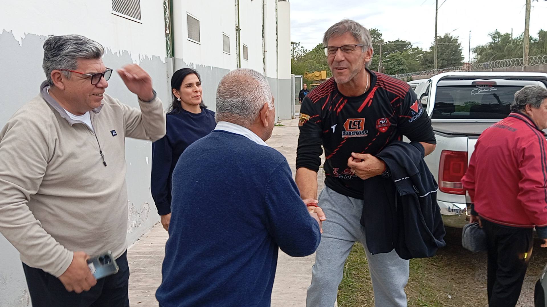 Marcos Milinkovic revolucionó la ciudad con una clínica deportiva en el Microestadio Papa Francisco