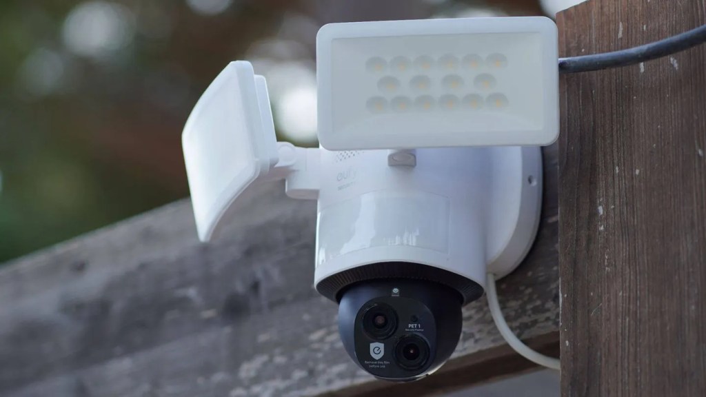 Las Lajitas refuerza su seguridad con cámaras y monitoreo 24 horas