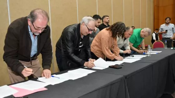 Provincia y gremios estatales firmaron acuerdo salarial
