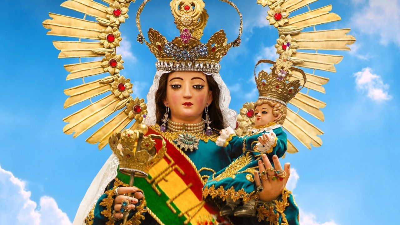 La colorida celebración de la Virgen de Urkupiña cautiva en el Norte de Argentina