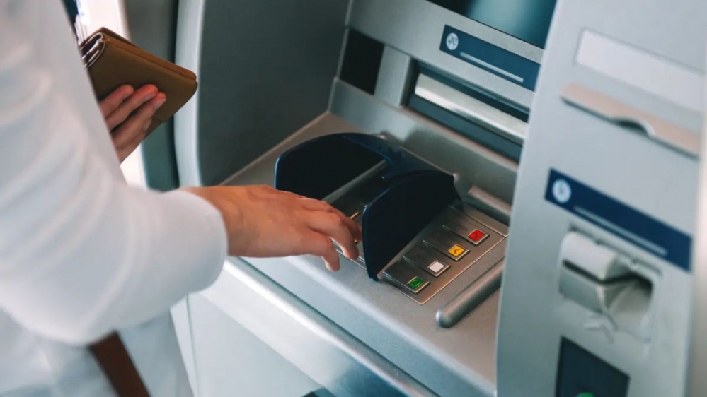 Mañana comienza el pago de sueldos a la administración pública