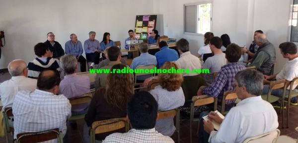 Santa Margarita: Entidades coordinan tareas para enfrentar a las "langostas"