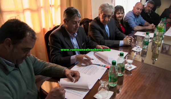 La Provincia ejecutara un sistema de provisión de agua clarificada en Villa Minetti, Santa Margarita y El Nochero