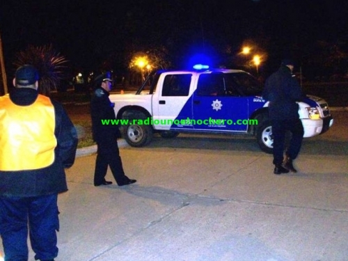 Tostado: Sorprenden a dos jóvenes con pertenencias de un camionero