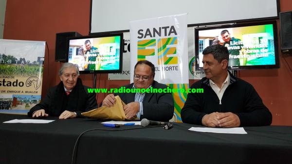 Tostado: Se presentaron tres empresas para construir 30 viviendas