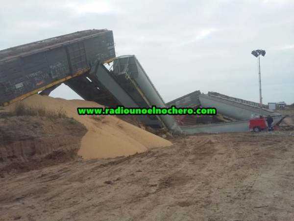 Impresionante descarrilamiento de un tren entre Coronda y Arocena