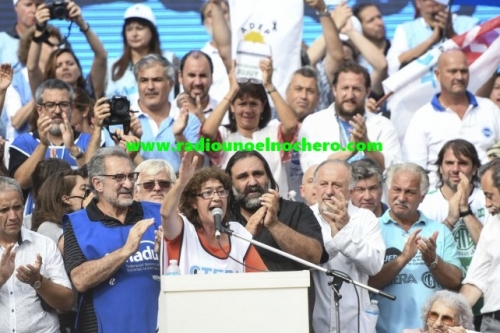 Alesso dijo que los docentes no se van a arrodillar y le reclamó a Macri que "cumpla la ley"