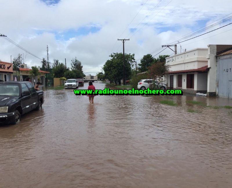 Villa Minetti: Cedió una defensa y el 85 % del pueblo quedó bajo agua