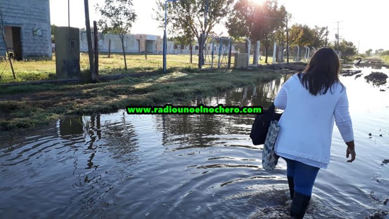 El Cuadrado: En medio del agua las docentes llegan a sus escuelas