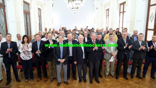 El gobernador Lifschitz entregó aportes a 12 Comités de Cuenca