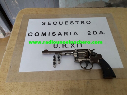 Villa Minetti: Encontraron un arma de fuego y lo entregaron a la policía