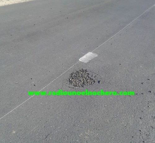 Todavía no se inauguró la repavimentación del acceso a El Nochero y ya tiene un bache