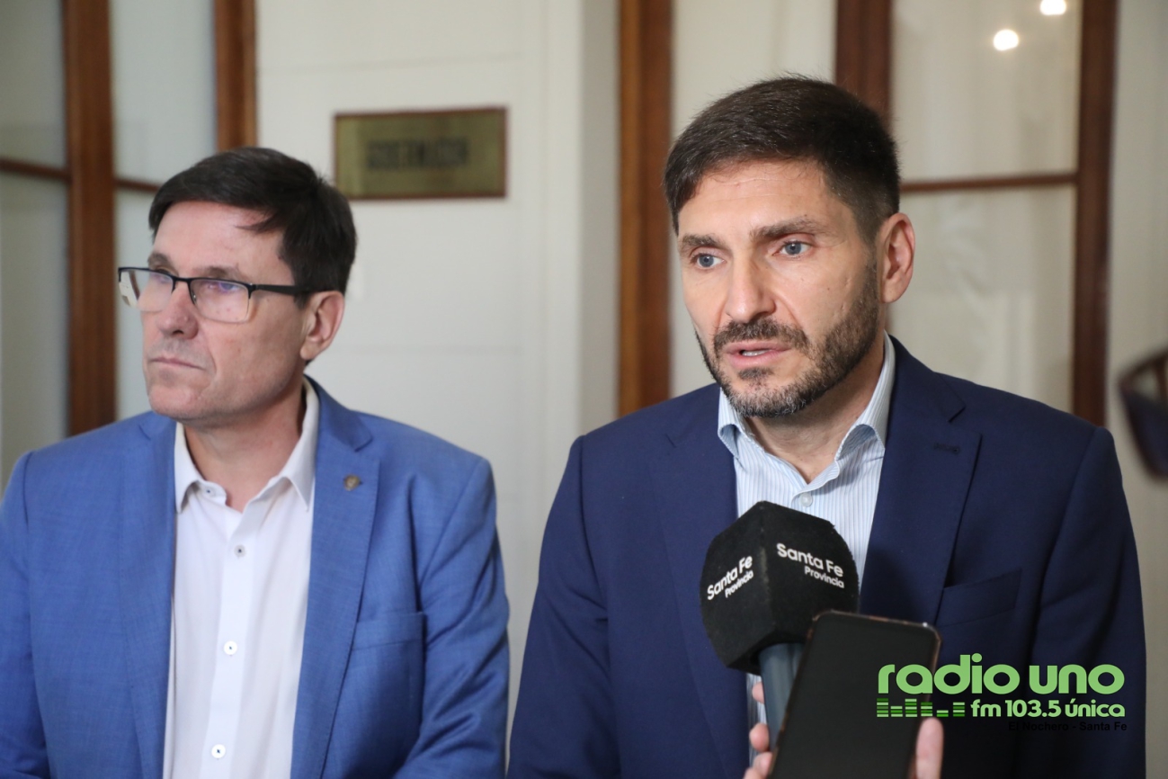 Pullaro firmó el decreto que elimina la no repitencia en el nivel secundario