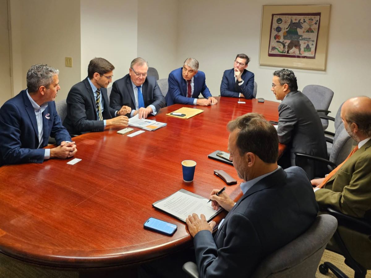 Pullaro se reunió con integrantes del Banco Interamericano de Desarrollo