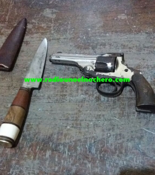 Tostado: Dos menores sustrajeron una bicicleta y a uno de ellos le incautaron armas