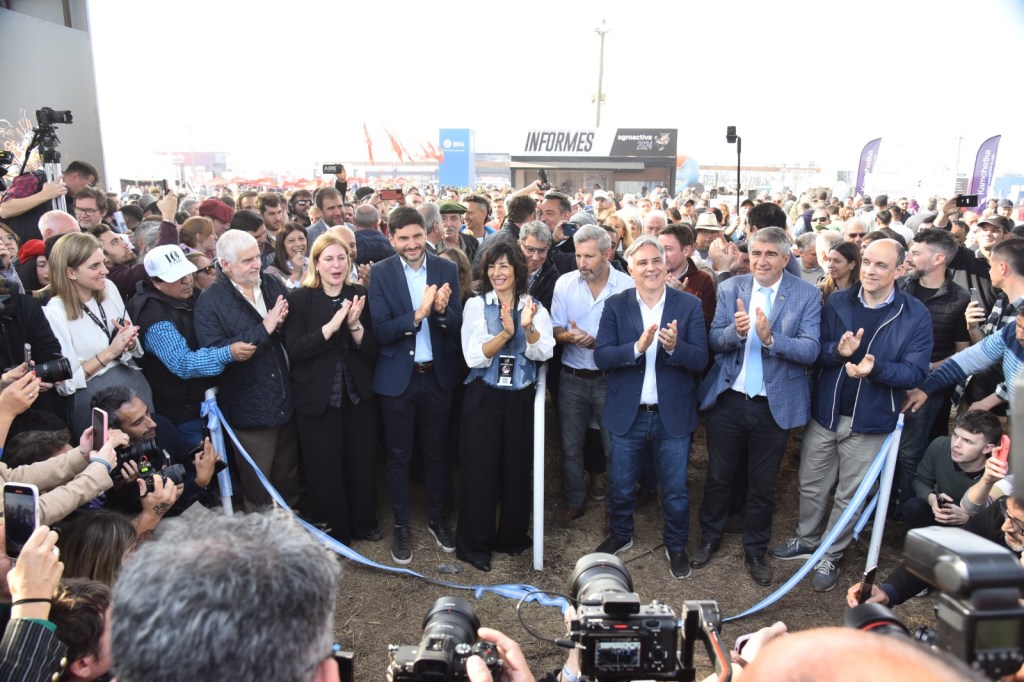 Pullaro encabezó la inauguración de Agroactiva en Armstrong