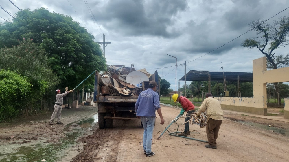 𝗦𝗘 𝗟𝗟𝗘𝗩𝗔𝗥𝗔 𝗔𝗗𝗘𝗟𝗔𝗡𝗧𝗘 𝗨𝗡 𝗣𝗟𝗔𝗡 𝗗𝗘 𝗖𝗢𝗡𝗧𝗜𝗡𝗚𝗘𝗡𝗖𝗜𝗔 PARA EL DENGUE