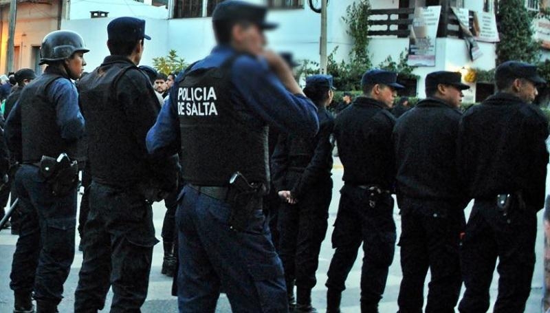 Policías imputados no podrán acceder a ascensos