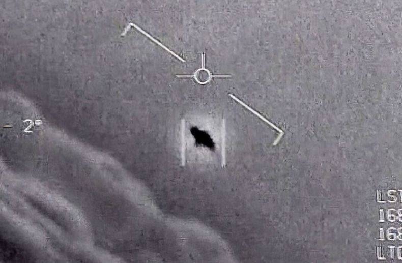 Los escalofriantes audios de los dos pilotos que derribaron un Ovni en Estados Unid