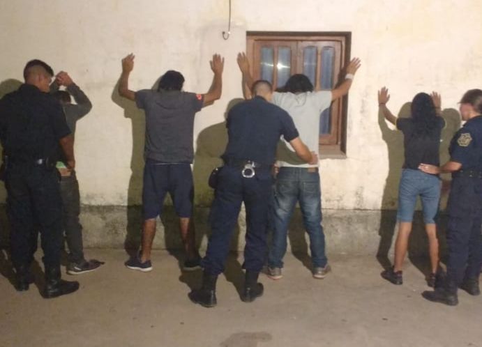 Policías detienen a colombianos que tenían prohibido entrar a Salta