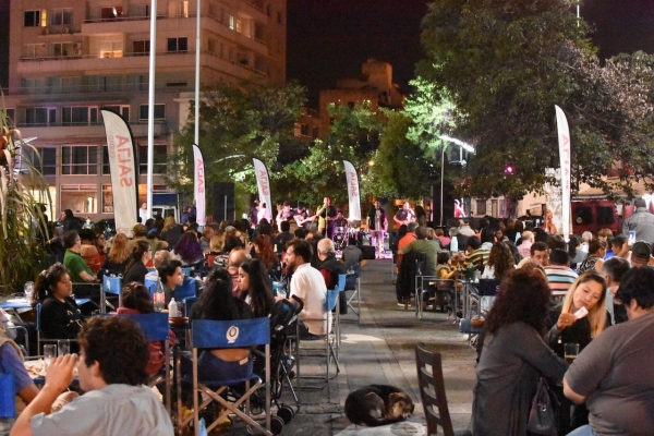 Semana del torrontés “Milonga a cielo abierto” y gastronomía, la atracción de mañana en el Paseo de los Poetas