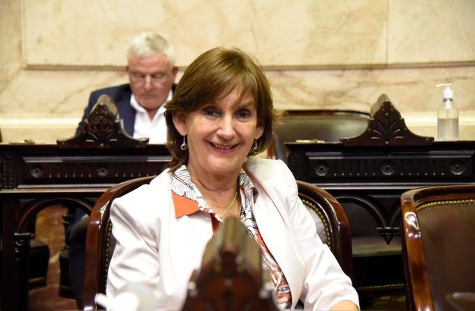 LA RENUNCIA DE GUZMÁN Cornejo: “La renuncia expone la debilidad del Presidente”
