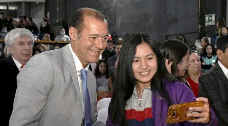 Plaza Huincul celebró su aniversario con anuncios de obras