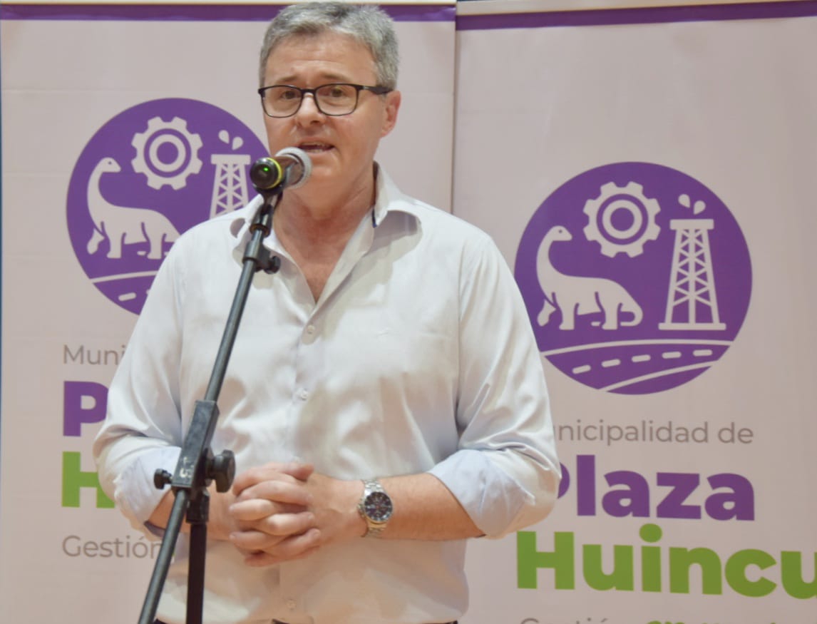 El intendente Claudio Larraza participó de la apertura de las Colonias de Verano 2024