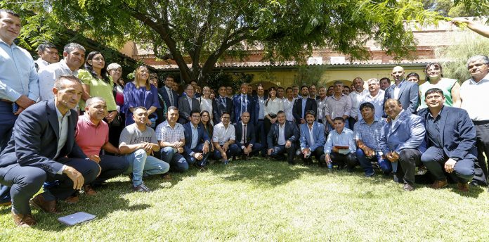Contundente expresión en defensa de la provincia
