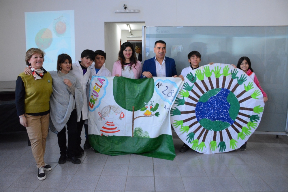 ESCUELAS DE CUTRAL CO AVANZAN EN CONCIENTIZACIÓN Y PROMOCIÓN ECOLÓGICA JUNTO A FUNDACIÓN ADELA