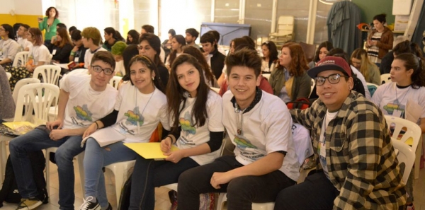 Estudiantes participan de nueva edición del Parlamento Juvenil Neuquén al Mercosur