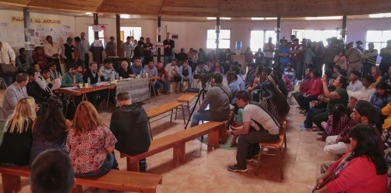 En Ruca Choroi, Gutiérrez se reunió con comunidades mapuches