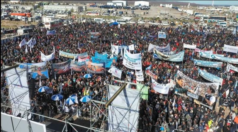 Histórica asamblea de petroleros del país en Vaca Muerta