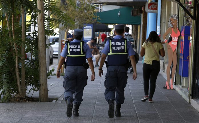 Proyecto para la reincorporación voluntaria de personal policial