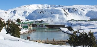 Termas convoca a médicos para cubrir la temporada estival