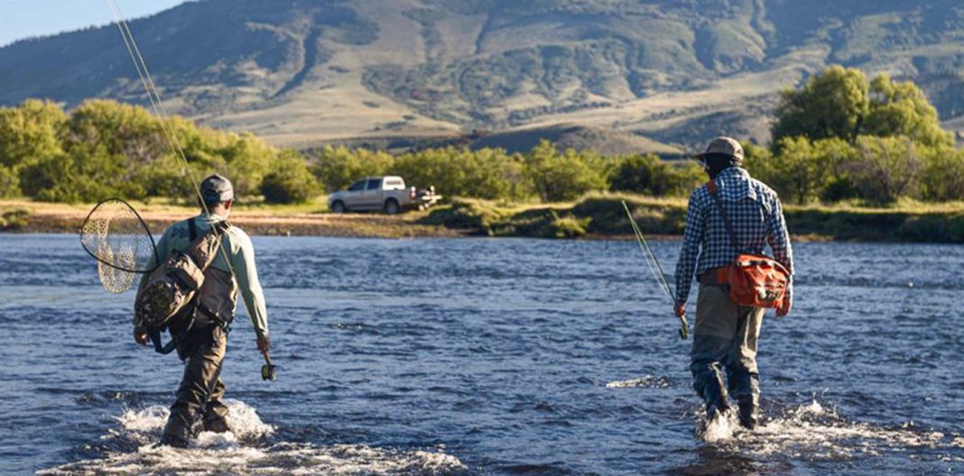 El lunes se ponen a la venta los permisos para la próxima temporada de pesca.