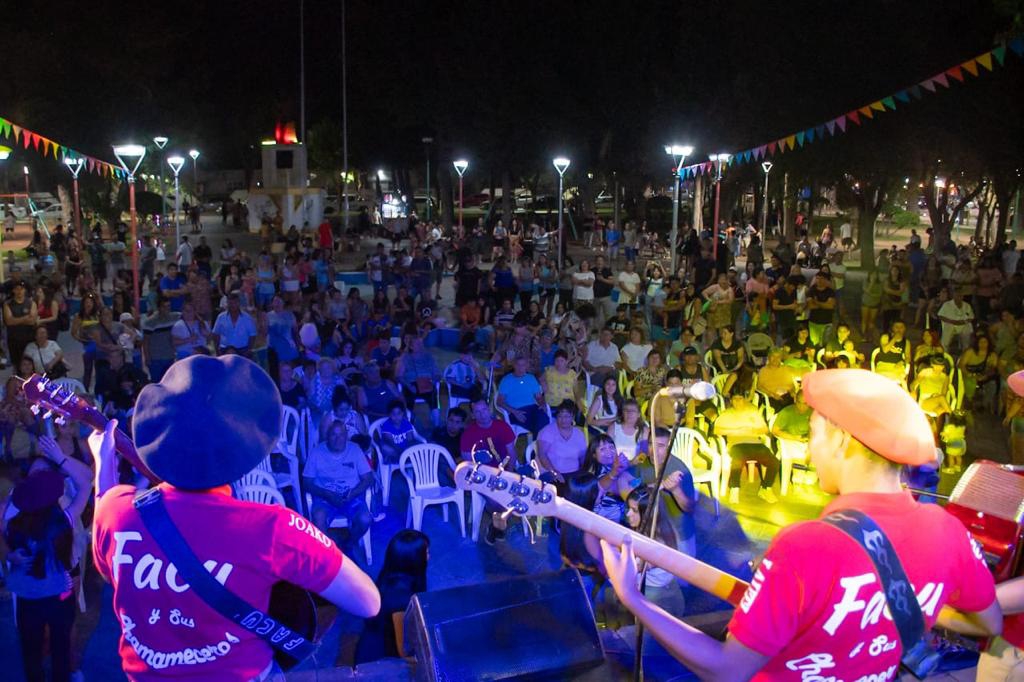 CON MUCHA CONCURRENCIA COMENZÓ EL CICLO CULTURAL DE VERANO