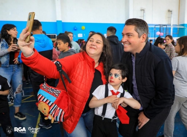 JUEGOS, SORTEOS Y DIVERSIÓN: MARTÍN PEREZ PARTICIPÓ DEL CIERRE DE LAS COLONIAS DEPORTIVAS